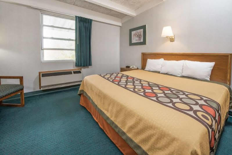 Red Roof Inn Richmond, In Екстер'єр фото